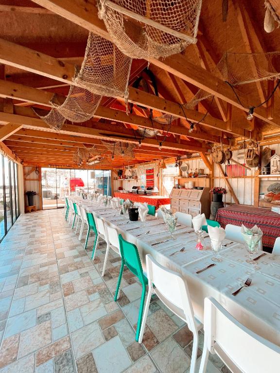 Restaurace v ubytování Kihnu Külalistemaja