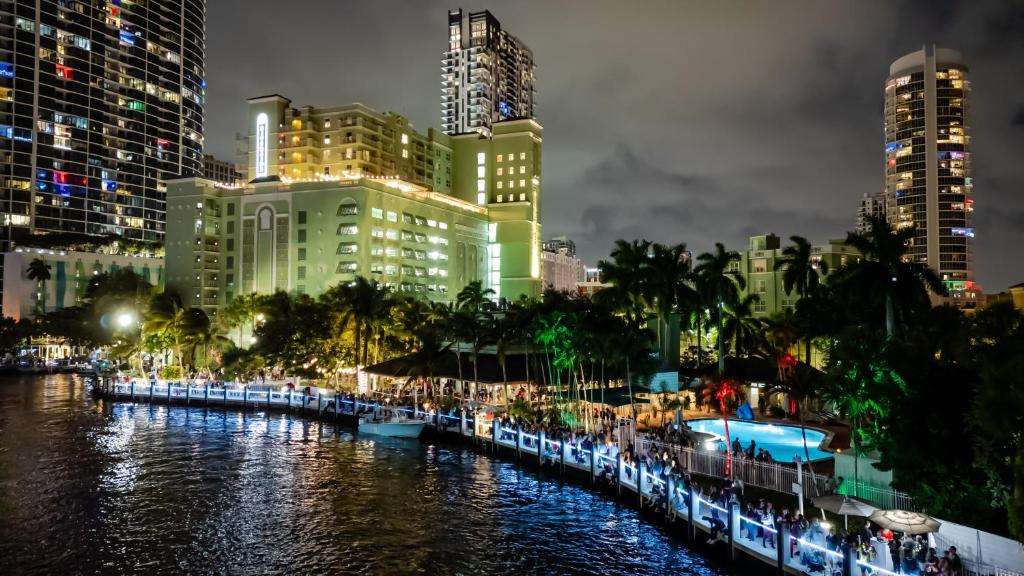Nespecifikovaný výhled na destinaci Fort Lauderdale nebo výhled na město při pohledu z hotelu