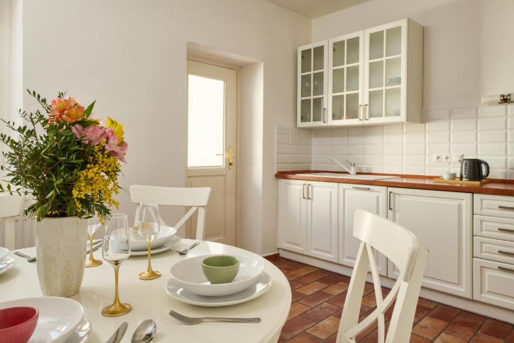 Latran House 71 by KH - 8