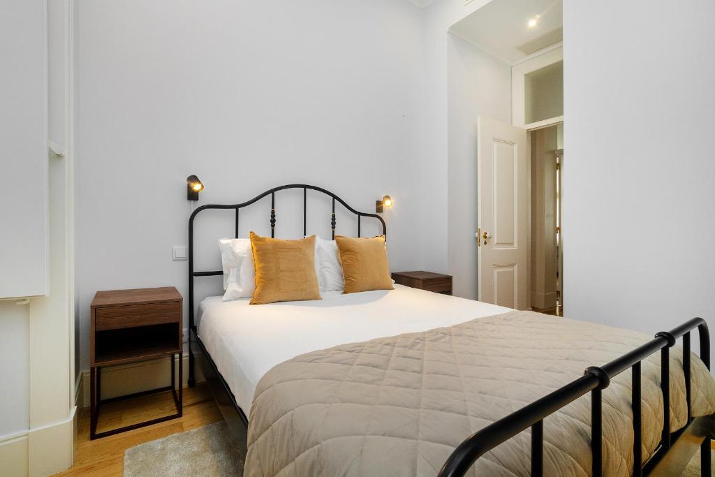 WHome Elegant Stay in Lisbons Historic Downtown