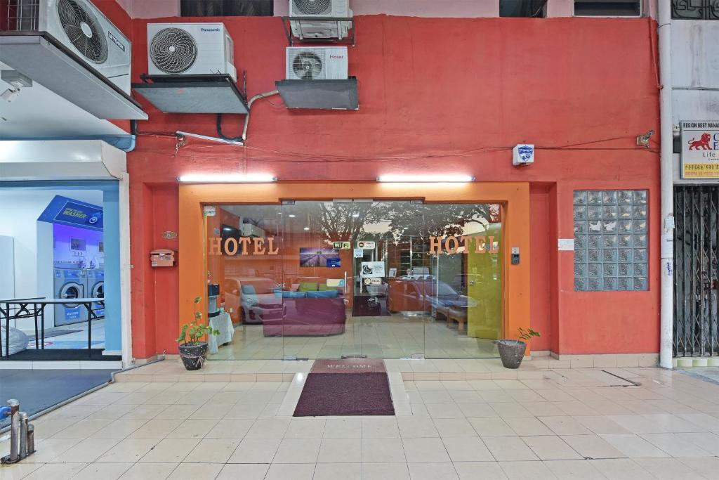 Posezení v ubytování OYO 90732 New Hotel 33