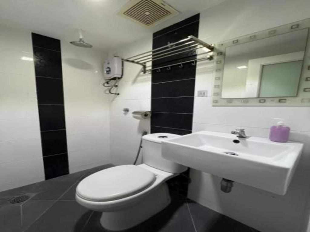 Koupelna v ubytování OYO 91087 Hotel Dspark Port Klang
