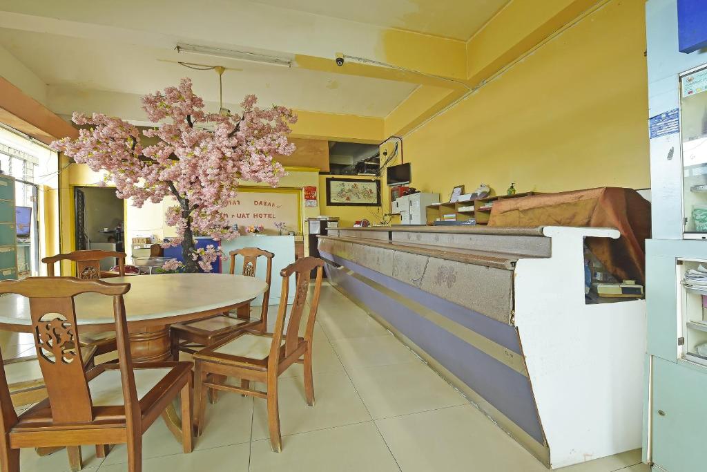 Posezení v ubytování Super OYO 90494 Sam Huat Hotel