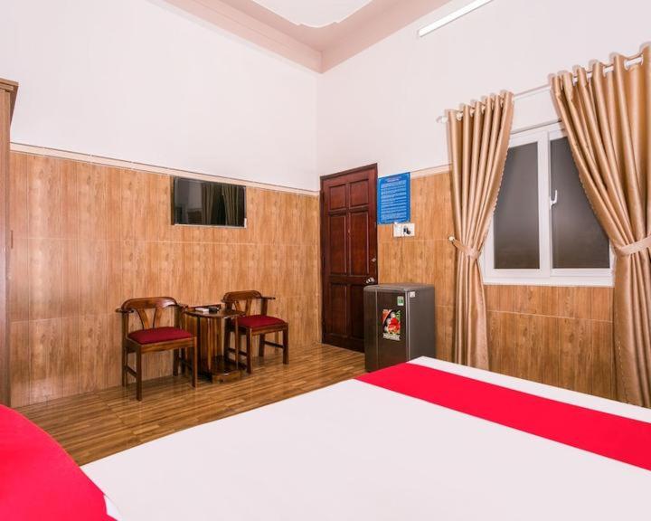 TV a/nebo společenská místnost v ubytování OYO 638 Thien Nam Hotel