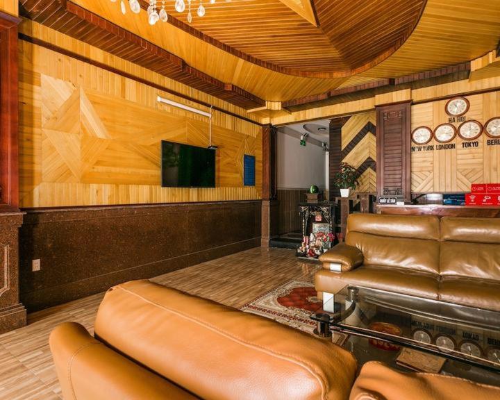 TV a/nebo společenská místnost v ubytování OYO 638 Thien Nam Hotel