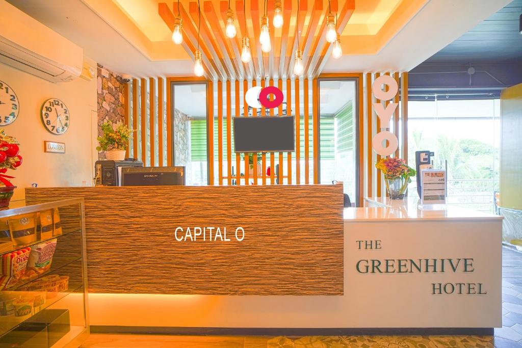 Fotografie z fotogalerie ubytování Capital O OYO 785 The Greenhive Hotel v destinaci Lapolapo