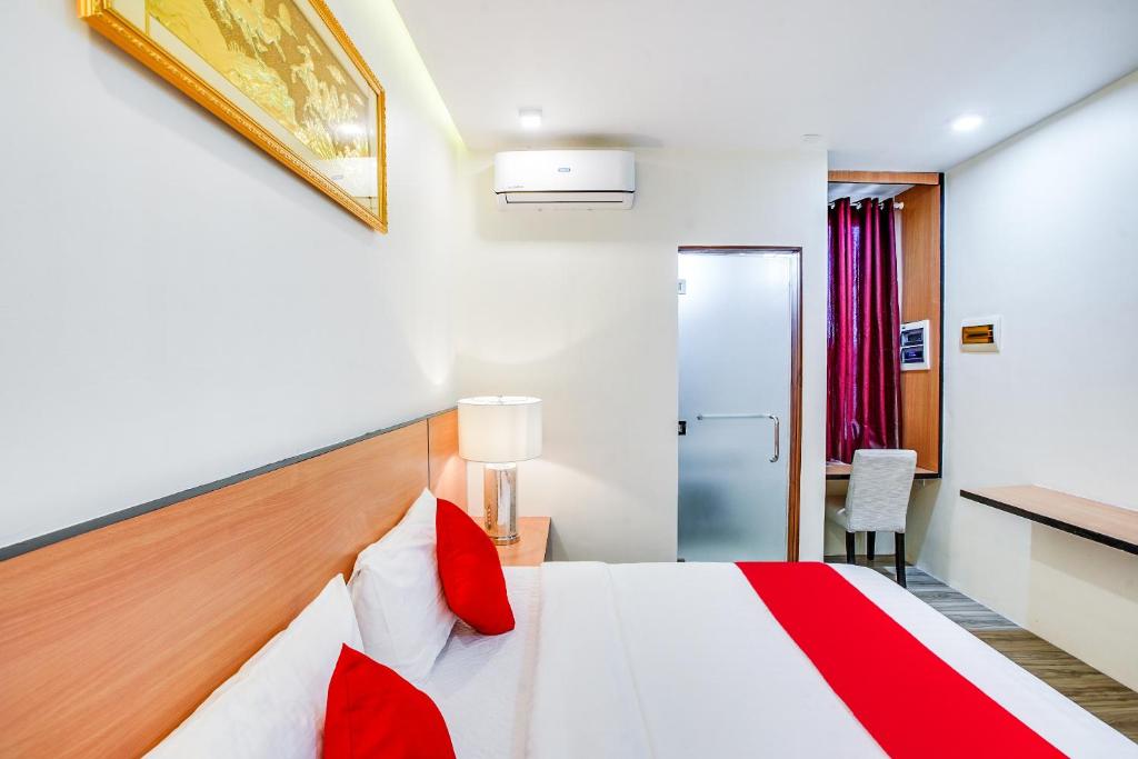 OYO 489 Casa Mia Hotel Suites - Superior Double