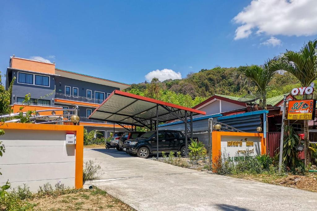 OYO 665 Sj House Hotel - Resim 15