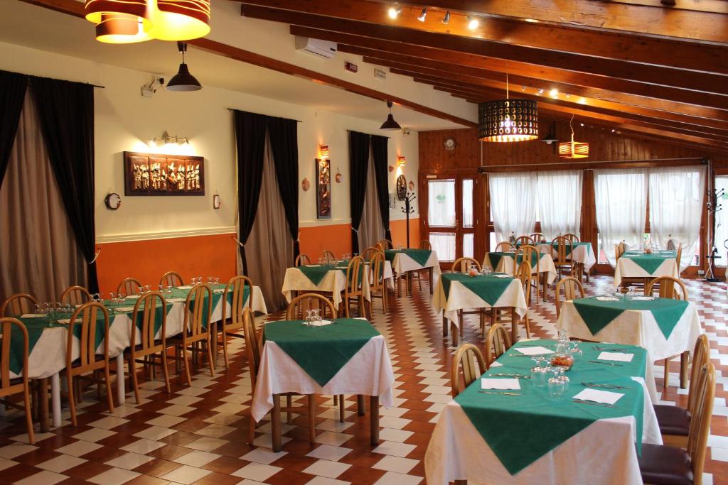 Restaurace v ubytování Hotel Santa Marta
