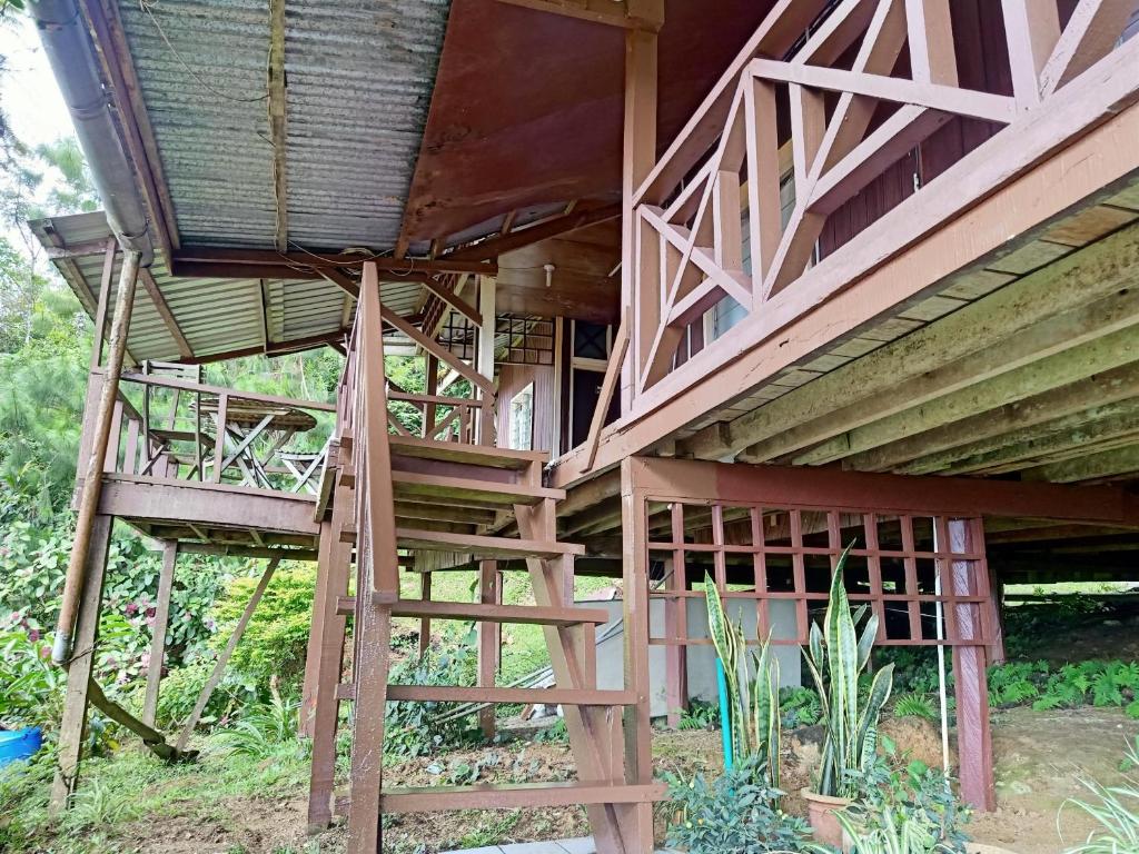 OYO Home 90430 Mountain Resthouse - Housity