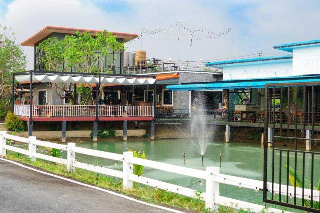 OYO 75500 Kuunone Art & Gallery - Resim 10