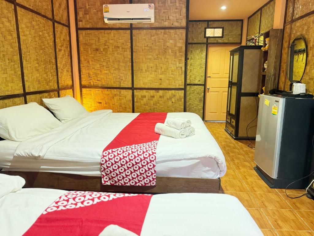 Honeyland Resort - Deluxe Twin Room