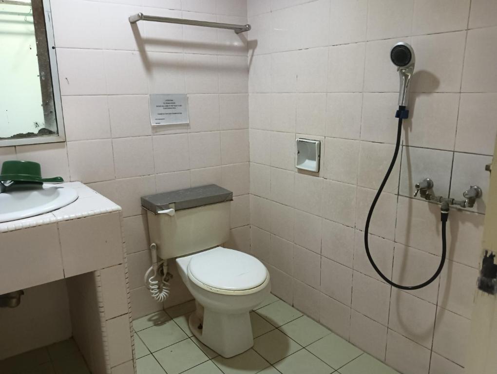 Koupelna v ubytování OYO 90860 Wawasan Inn