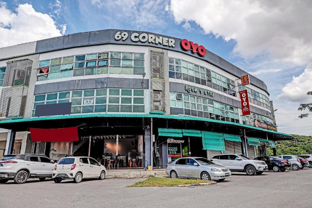 OYO 89840 69 Room 4 Stay - Housity