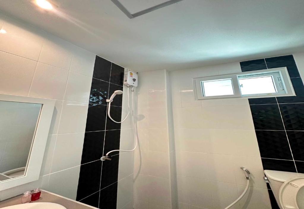 OYO 75492 Carpe Diem Homestay - Resim 9