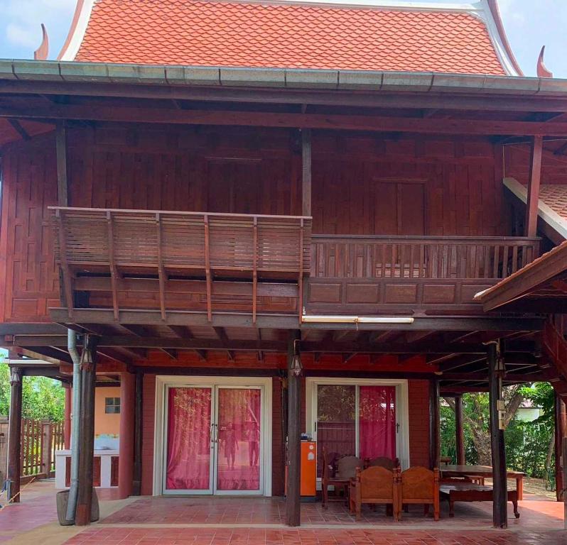 Balkoni atau teres di Suree Garden Resort & Karaoke