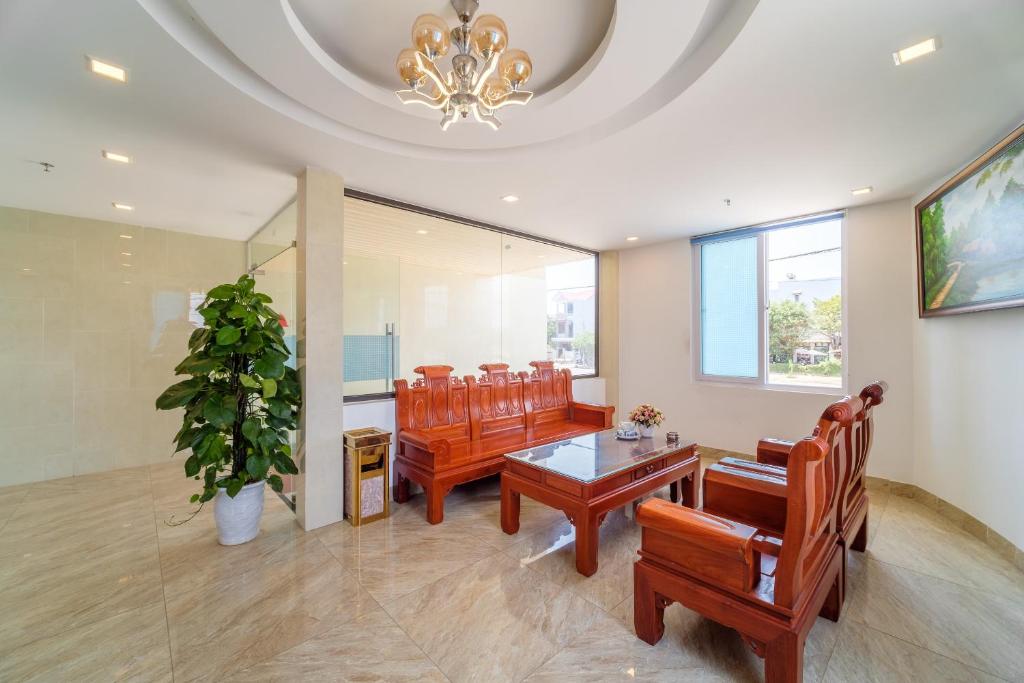 Istumisnurk majutusasutuses Capital O 215 An Duc Hotel Da Nang