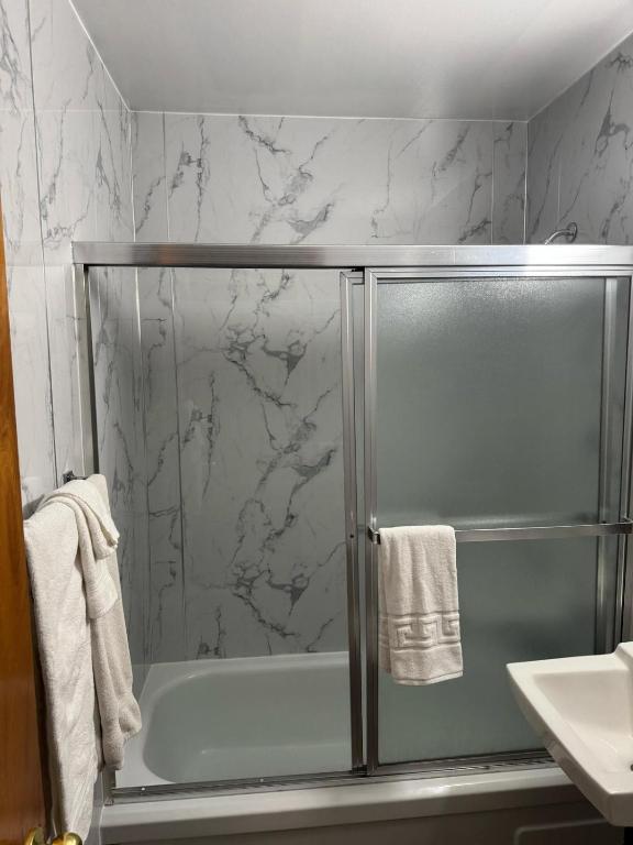 The Cavalier Inn - Resim 8