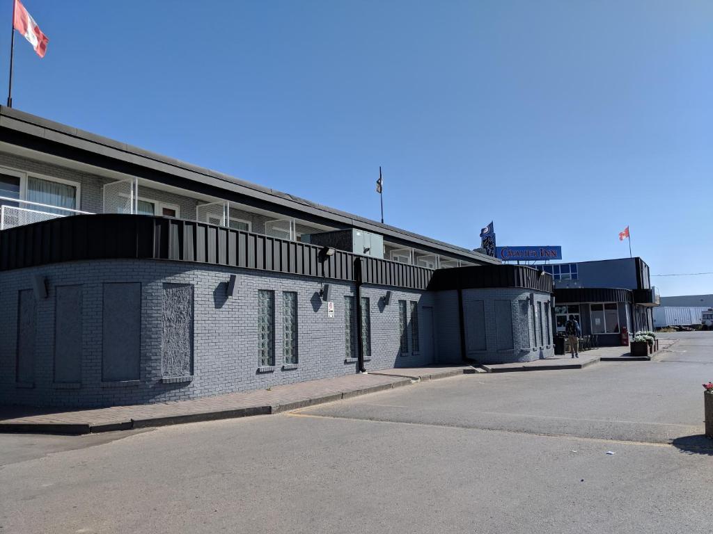 The Cavalier Inn - Resim 6