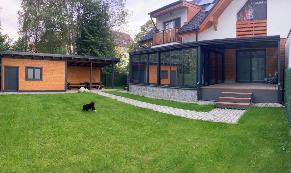 Vonkajšia záhrada v ubytovaní Vila DEDO
