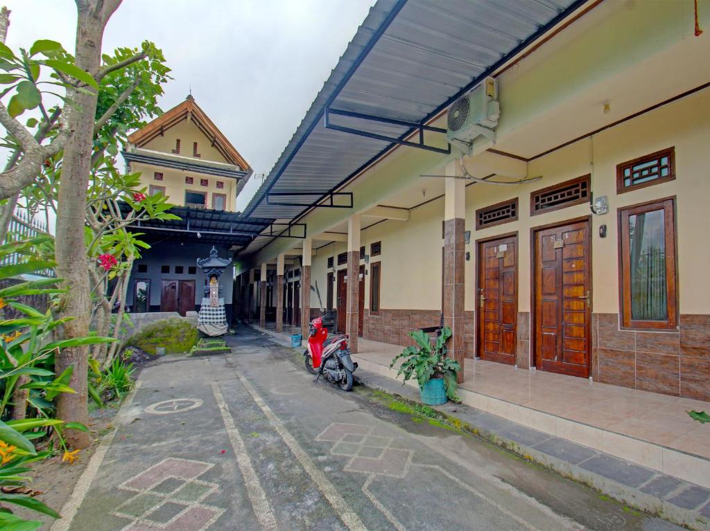 Bangunan di mana terletaknya hotel