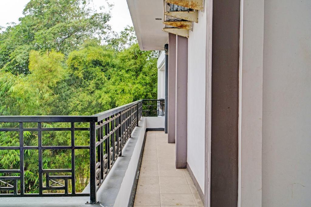 Balkón nebo terasa v ubytování SUPER OYO Collection O 92277 Setra Priangan Guest House
