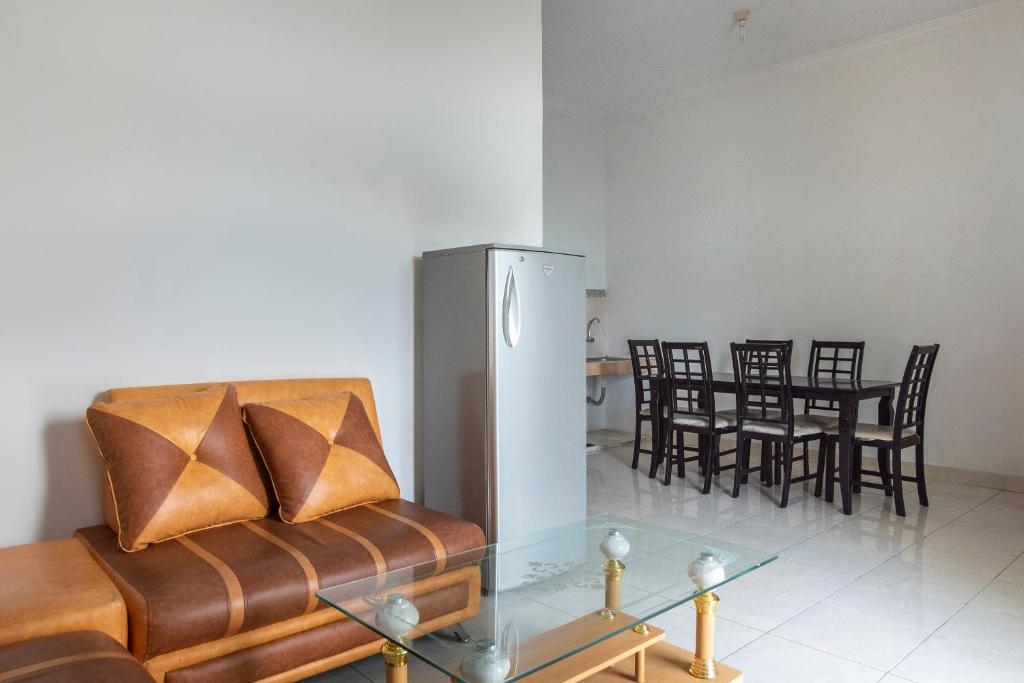 Posezení v ubytování SPOT ON 2950 Grand Suites Palace Syariah
