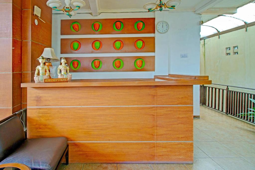 Fotografie z fotogalerie ubytování Super OYO Capital O 91810 Hotel Balebat 2 v destinaci Bandung