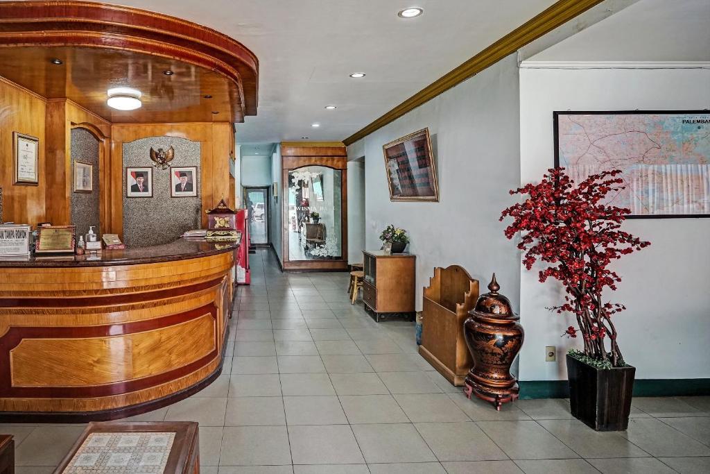 Vstupní hala nebo recepce v ubytování SUPER OYO 91805 Hotel Wisma Bari