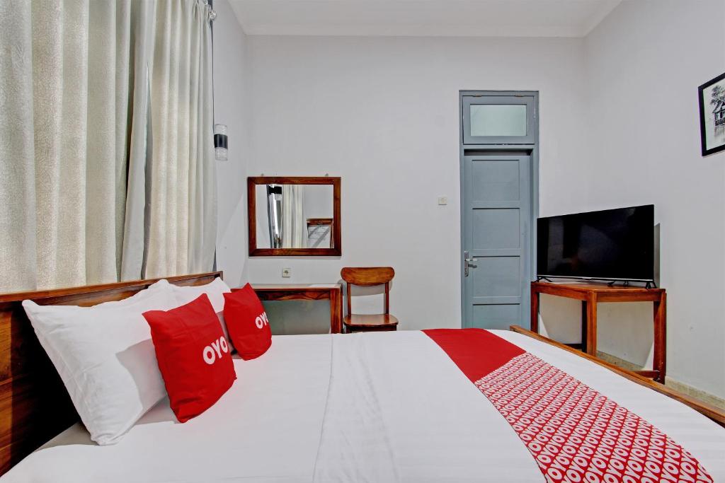 OYO Life 92686 Lanaya Guesthouse Syariah - Deluxe Doppelzimmer