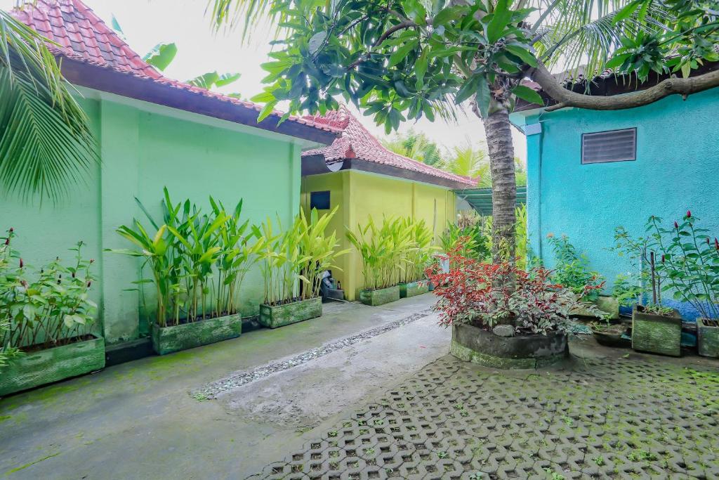 Zahrada ubytování OYO Life 90301 Hidden Village Uluwatu