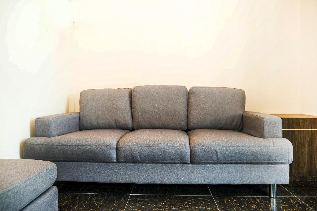 Posezení v ubytování OYO 1217 Candi Residence
