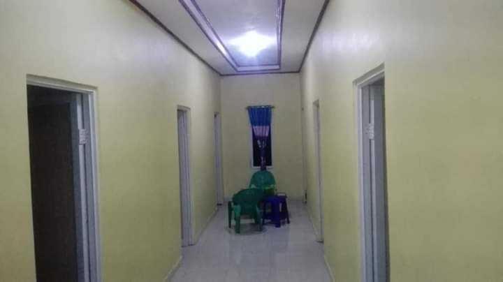 Fotografie z fotogalerie ubytování SPOT ON 91371 Wisma Nadira Near SPBU PT. Trijaya Pugung PENENGAHAN v destinaci Karbang