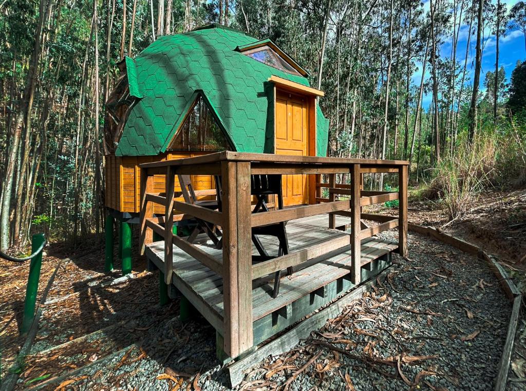 Garður fyrir utan Domosup3rlopez - Glamping Petfriendly con Jacuzzi en Boyacá