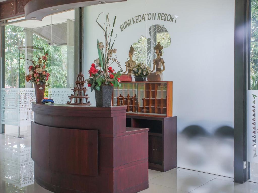 Vstupní hala nebo recepce v ubytování Collection O 89999 Hotel Bumi Kedaton Resort