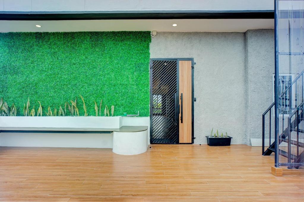 Fotografie z fotogalerie ubytování SUPER OYO 93064 Alhesa Residence v destinaci Medan