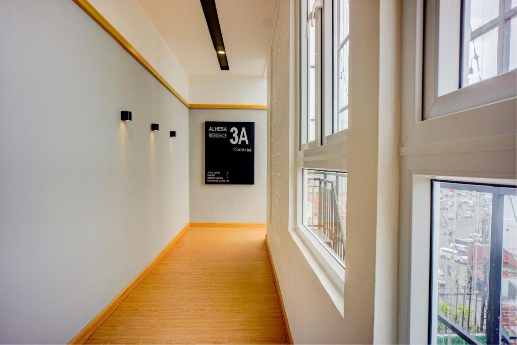 Fotografie z fotogalerie ubytování SUPER OYO 93064 Alhesa Residence v destinaci Medan