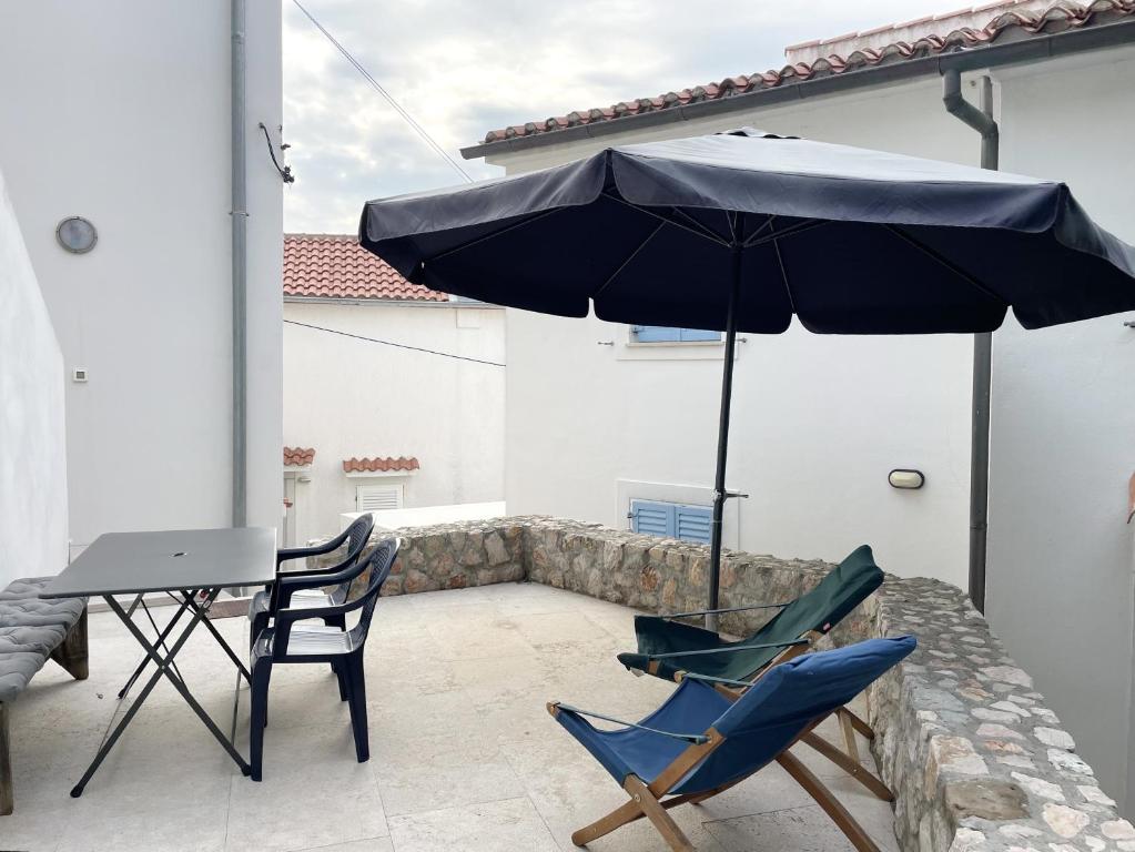 Apartments by the sea Baska, Krk - 24182