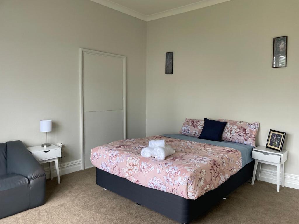 Attached Units on Madras! Unit A