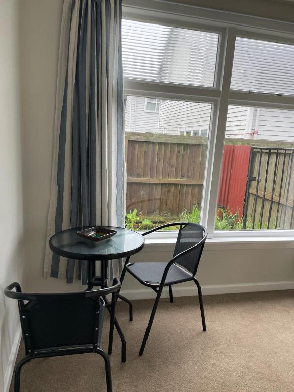 Attached Units on Madras! Unit A - Resim 12