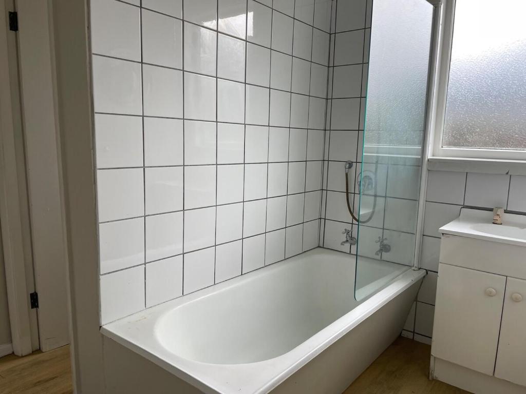 Attached Units on Madras! Unit A - Resim 7