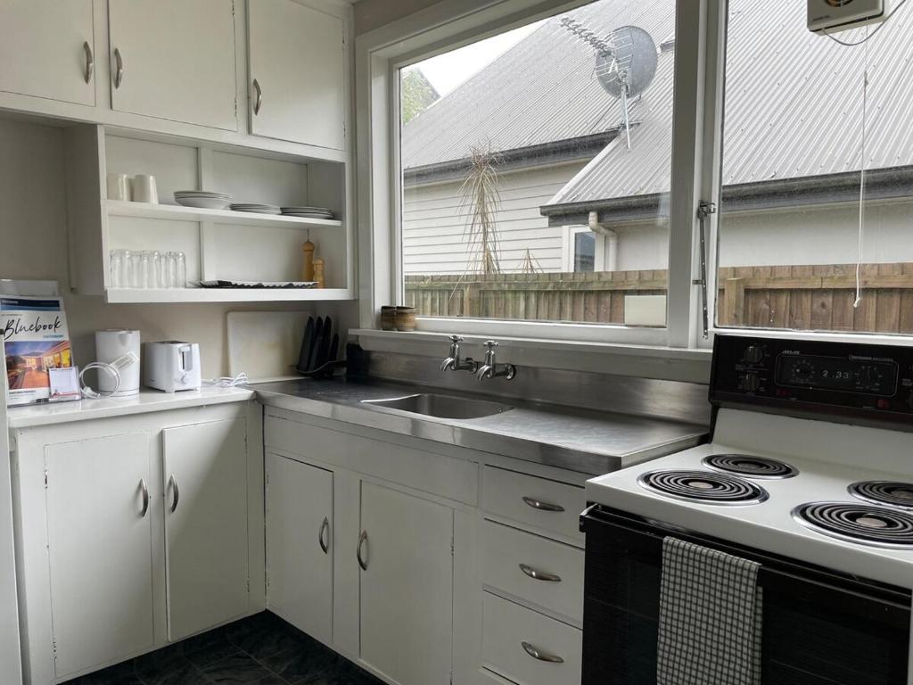 Attached Units on Madras! Unit A - Resim 15