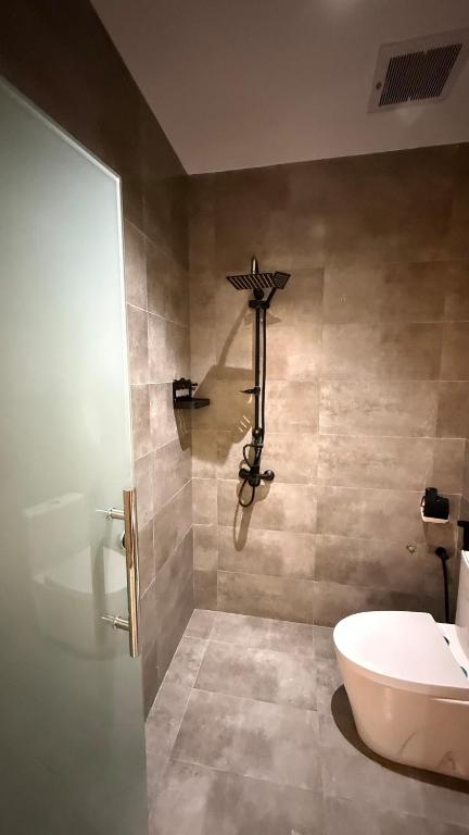 Koupelna v ubytování Private Studio Smart Entry Hotel System