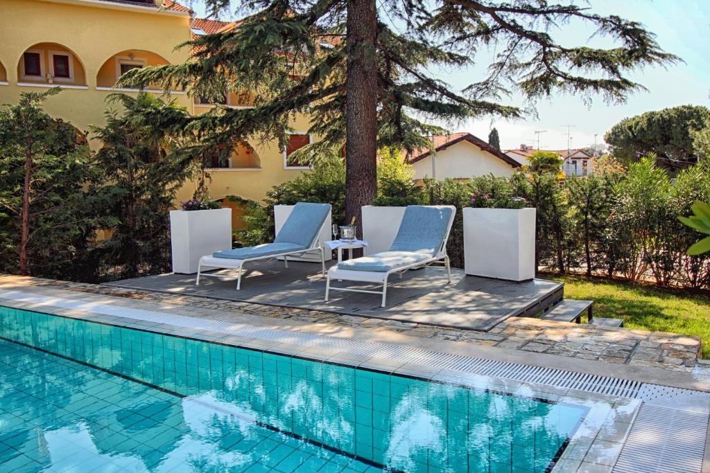 Бассейн в Hotel Arupinum или поблизости