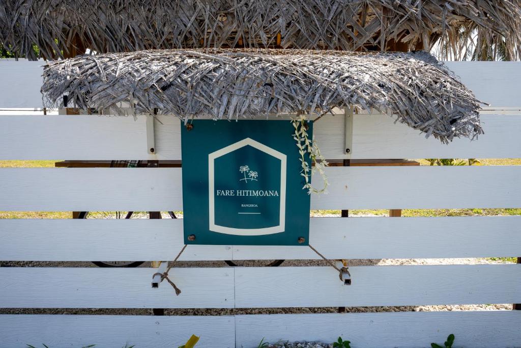 Certifikát, hodnocení, plakát nebo jiný dokument vystavený v ubytování Fare Hitimoana