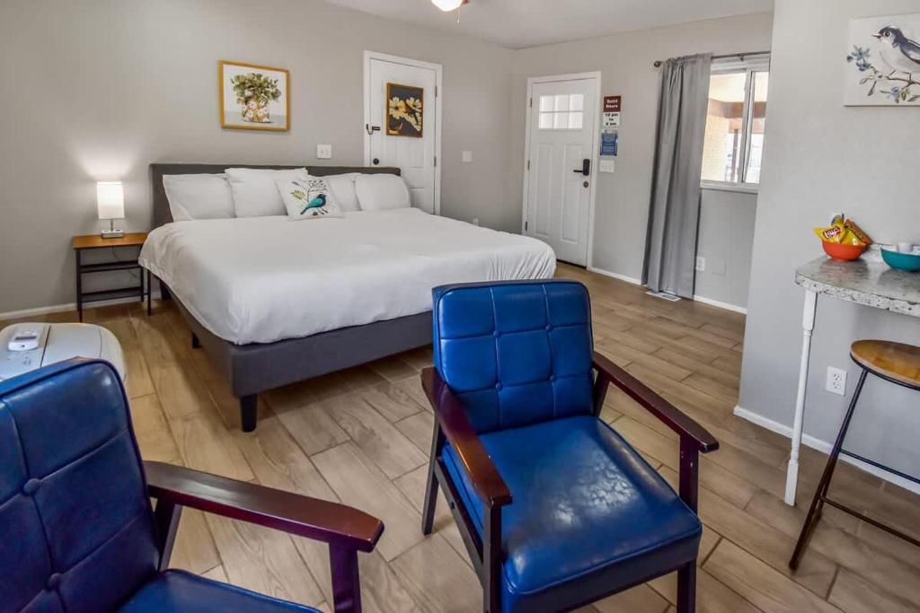 Photo de la galerie de l'établissement Spacious Studio with King Bed & Fast WiFi, à Denver