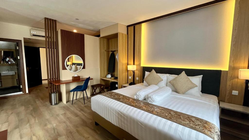 Front One Boutique Adria Boyolali - King Suite With Balcony