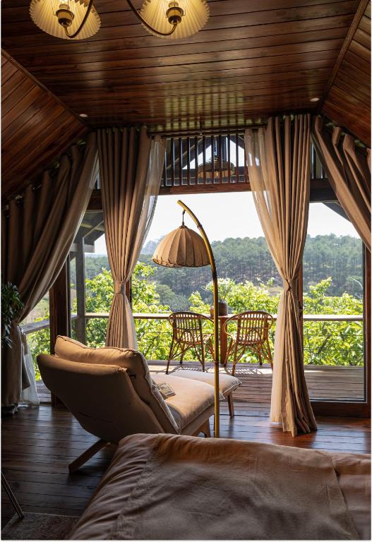 Posezení v ubytování KỲ VIÊN Home & Cafe