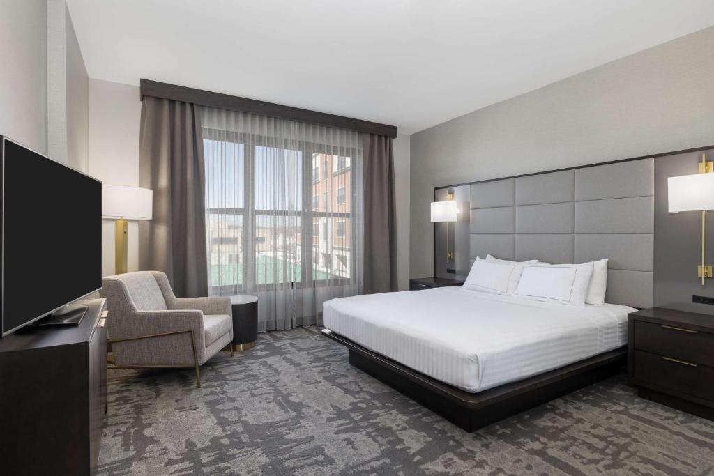 Hilton Promenade Branson Landing - 