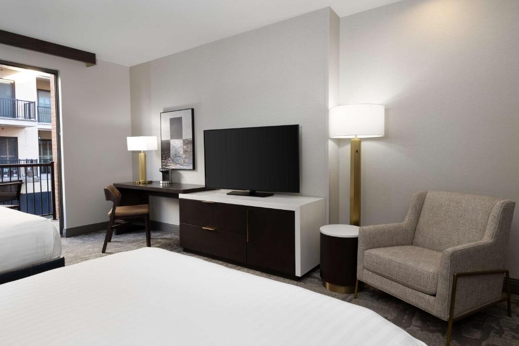 Hilton Promenade Branson Landing - 